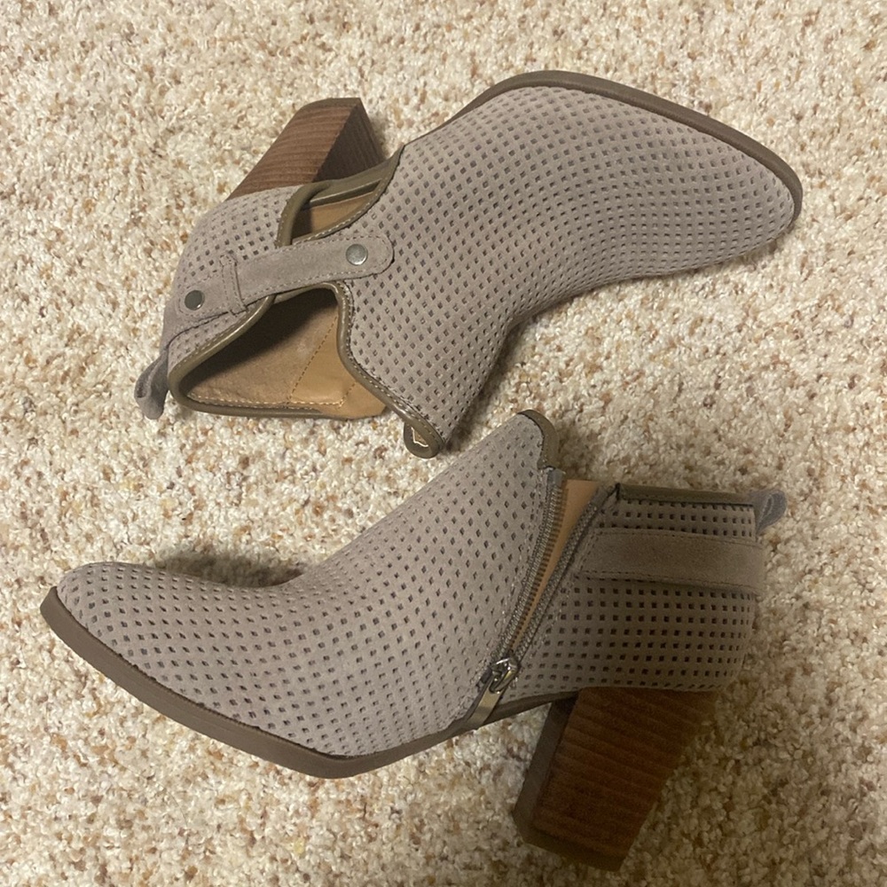 Franco Sarto size 7 brand new